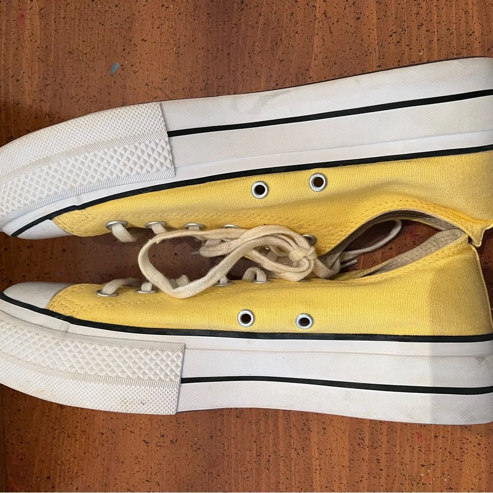 Converse Lift Ox Butter Yellow/White/Black - Size Women's 9 - Picture 9 of 12